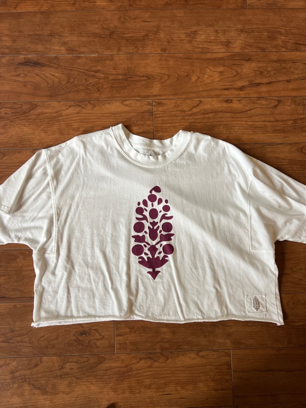 Free People White Short Sleeve Tee with Maroon Graphic